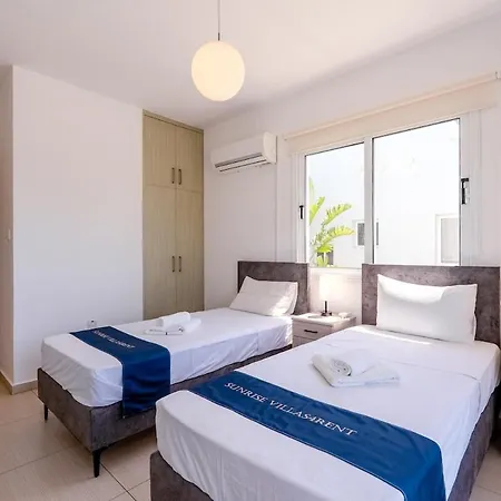וילה Nissi Sunset 4 With Private Pool *